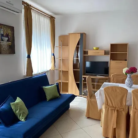Iva דירה רוביני